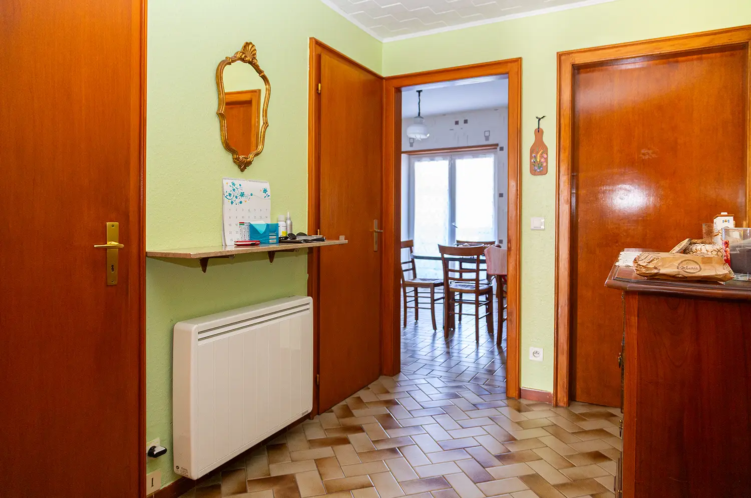 Maison bi-famille Bust viager entrée 1