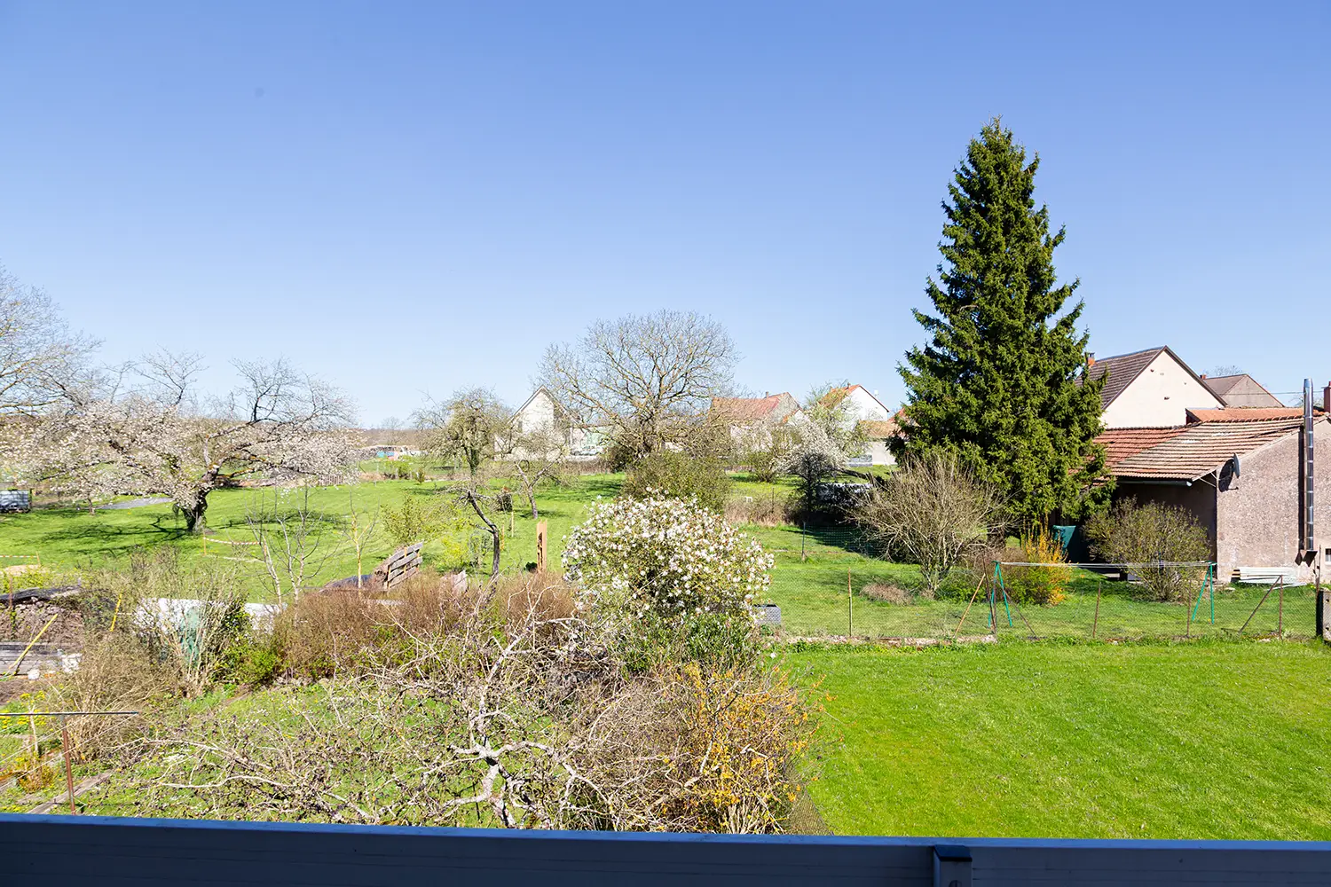 Maison bi-famille Bust viager vue arrière 2
