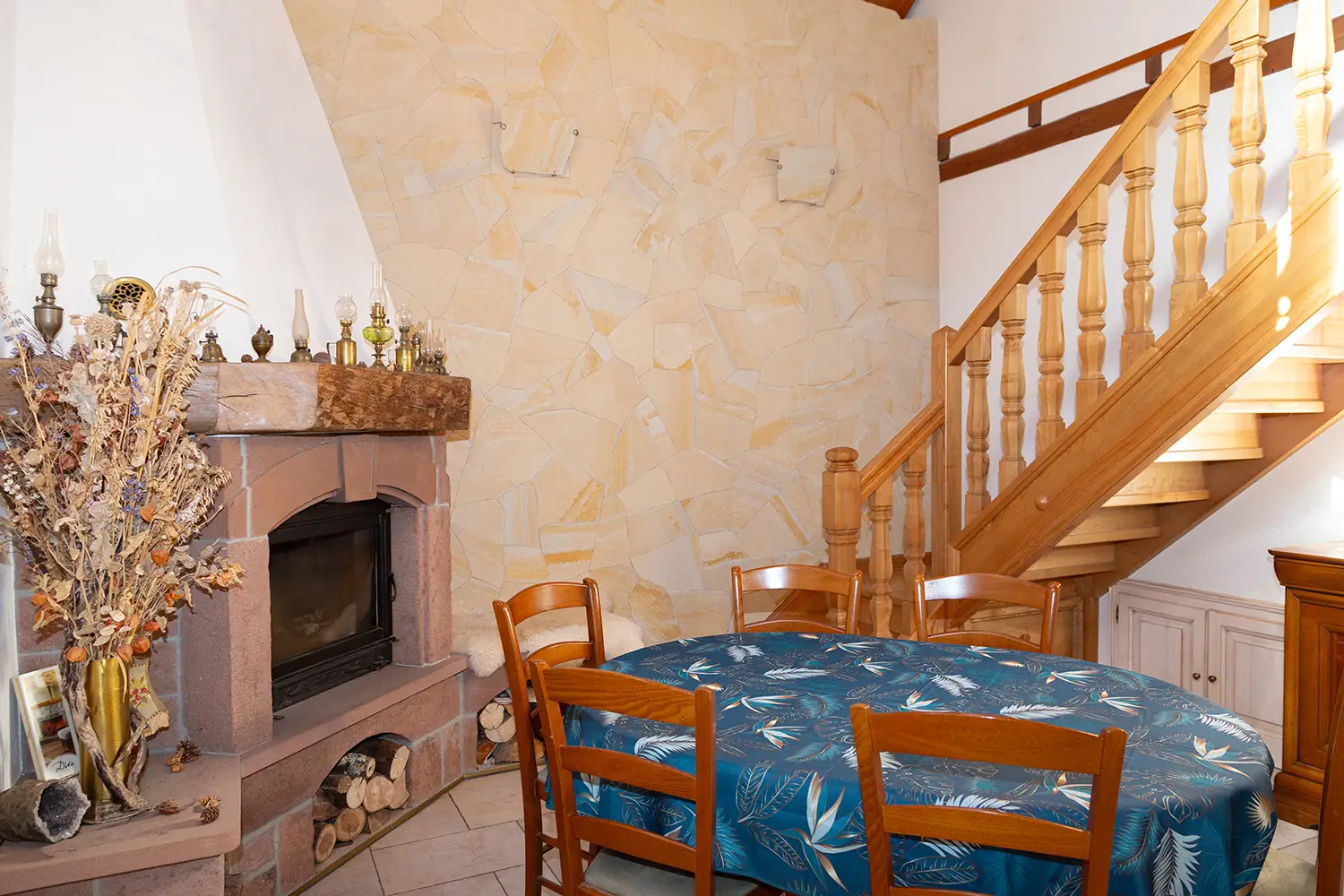 Maison viager occupé sans rente Rombach-le-Franc - 0 rente, décote 49 % Maison en viager occupé sans rente à Rombach le Franc-sejour vue 2